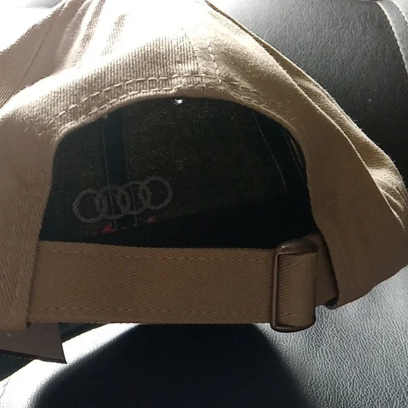 Audi [New & Rare] Vintage  Beige and Black Cap - Picture 5 of 9